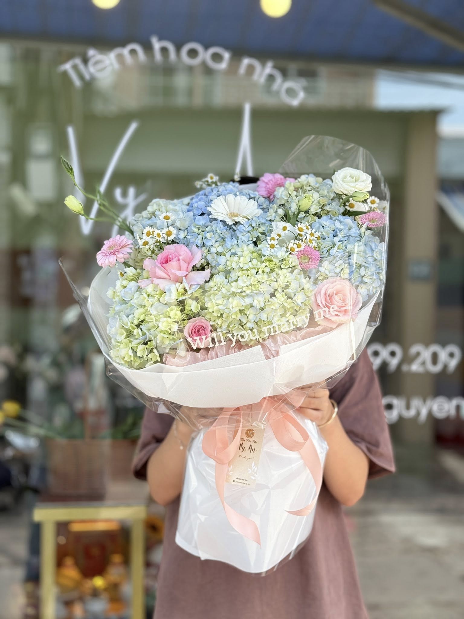 Elegant pastel flower bouquet