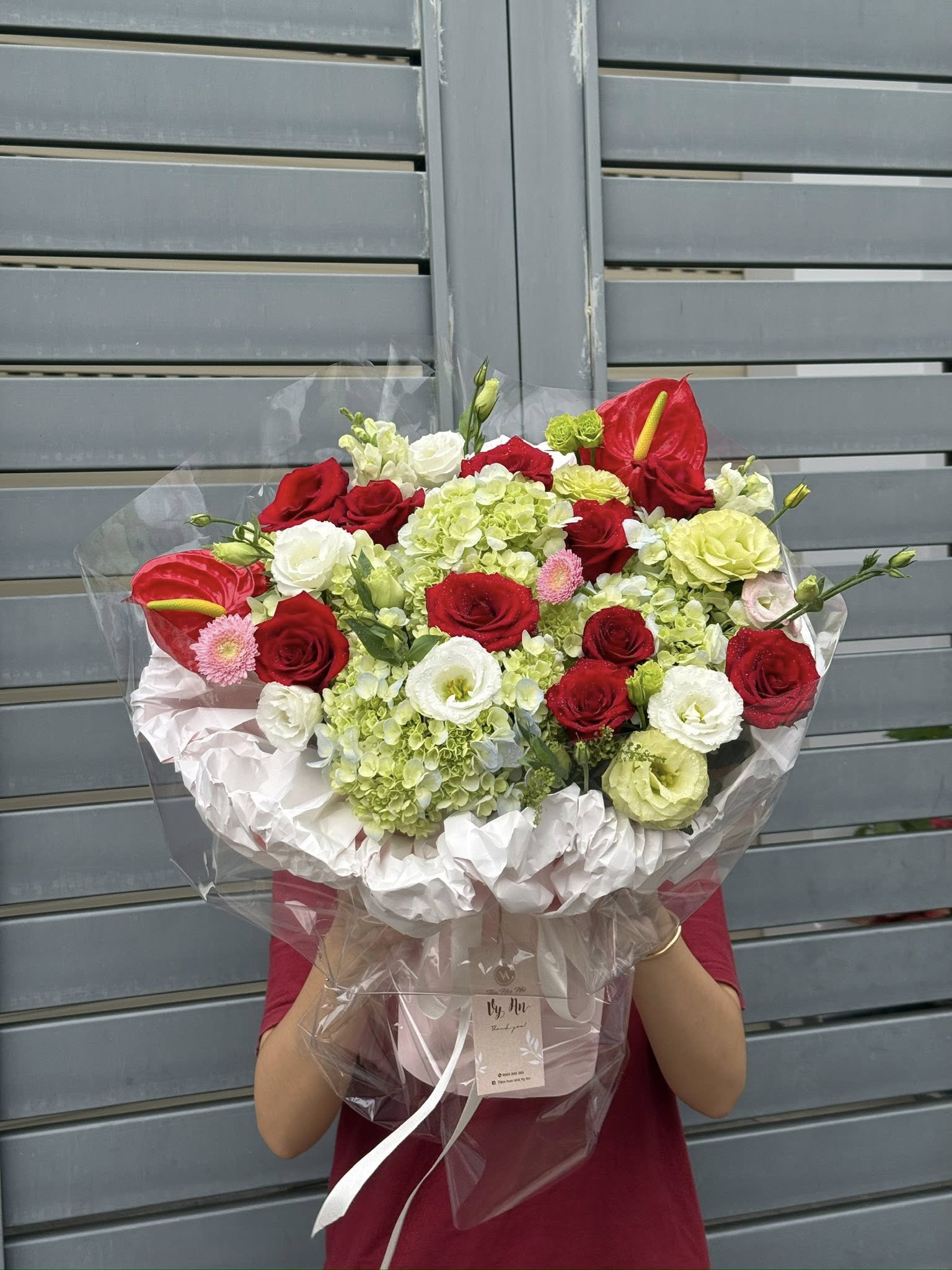 Elegant Mixed Flower Bouquet