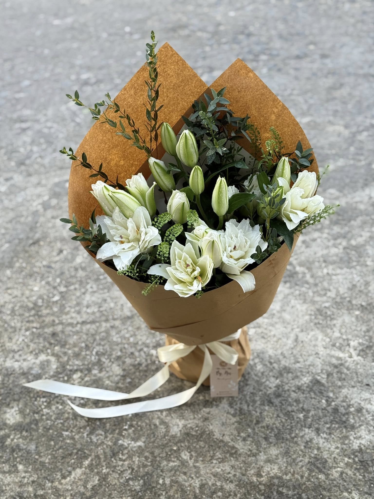 Elegant White Lily Bouquet