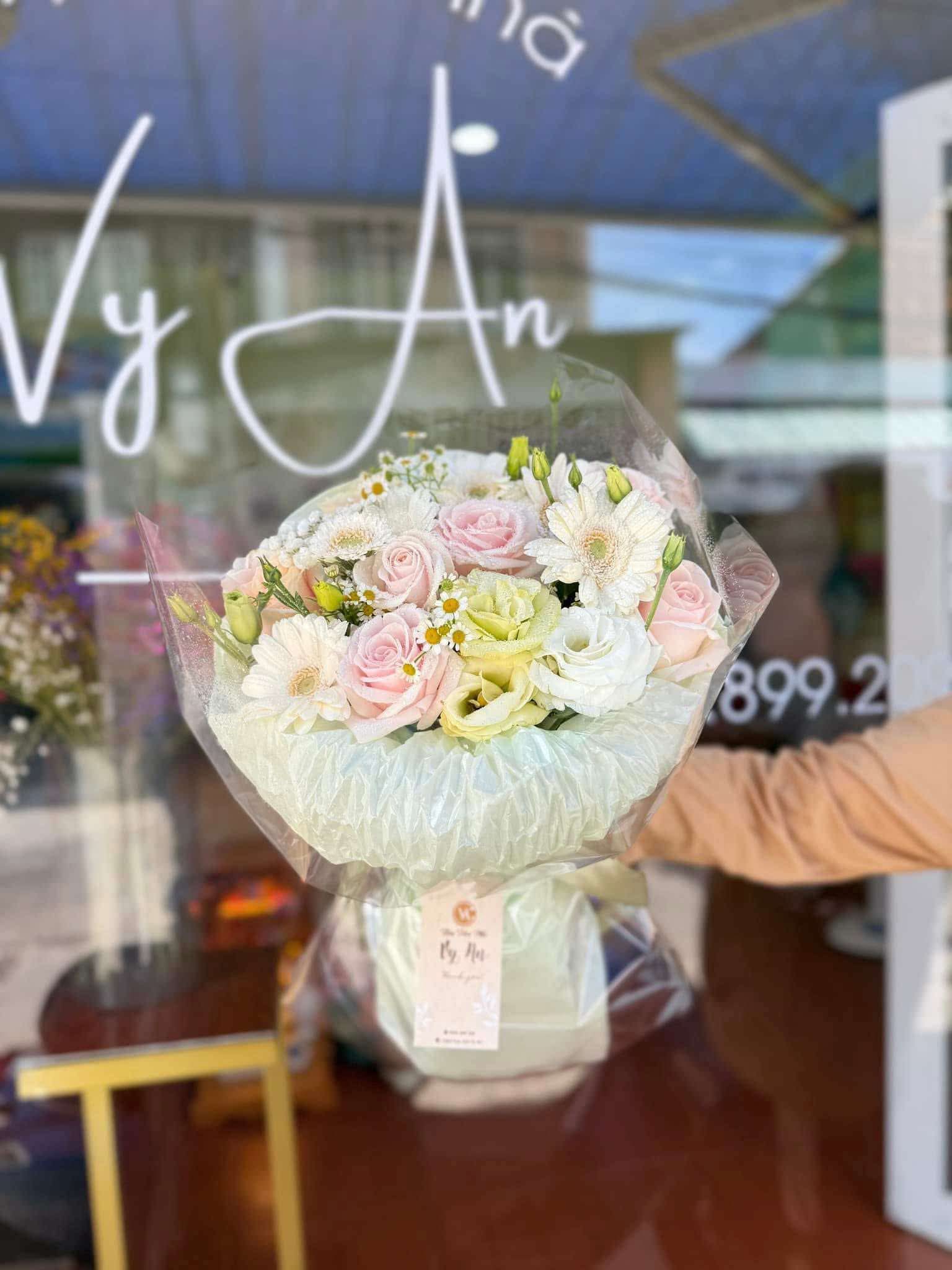 Elegant Pastel Flower Bouquet