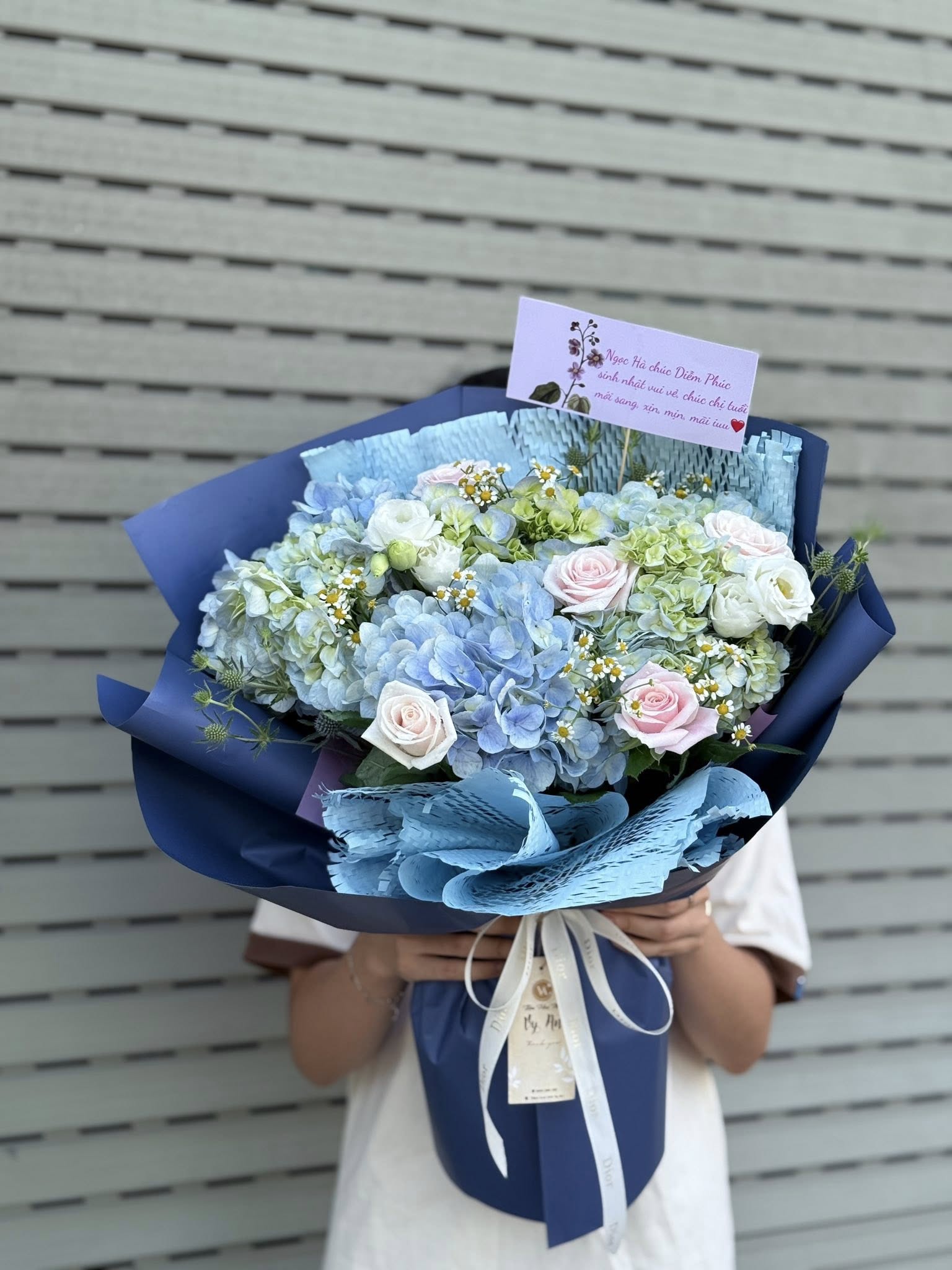 Elegant Blue and Pink Floral Bouquet