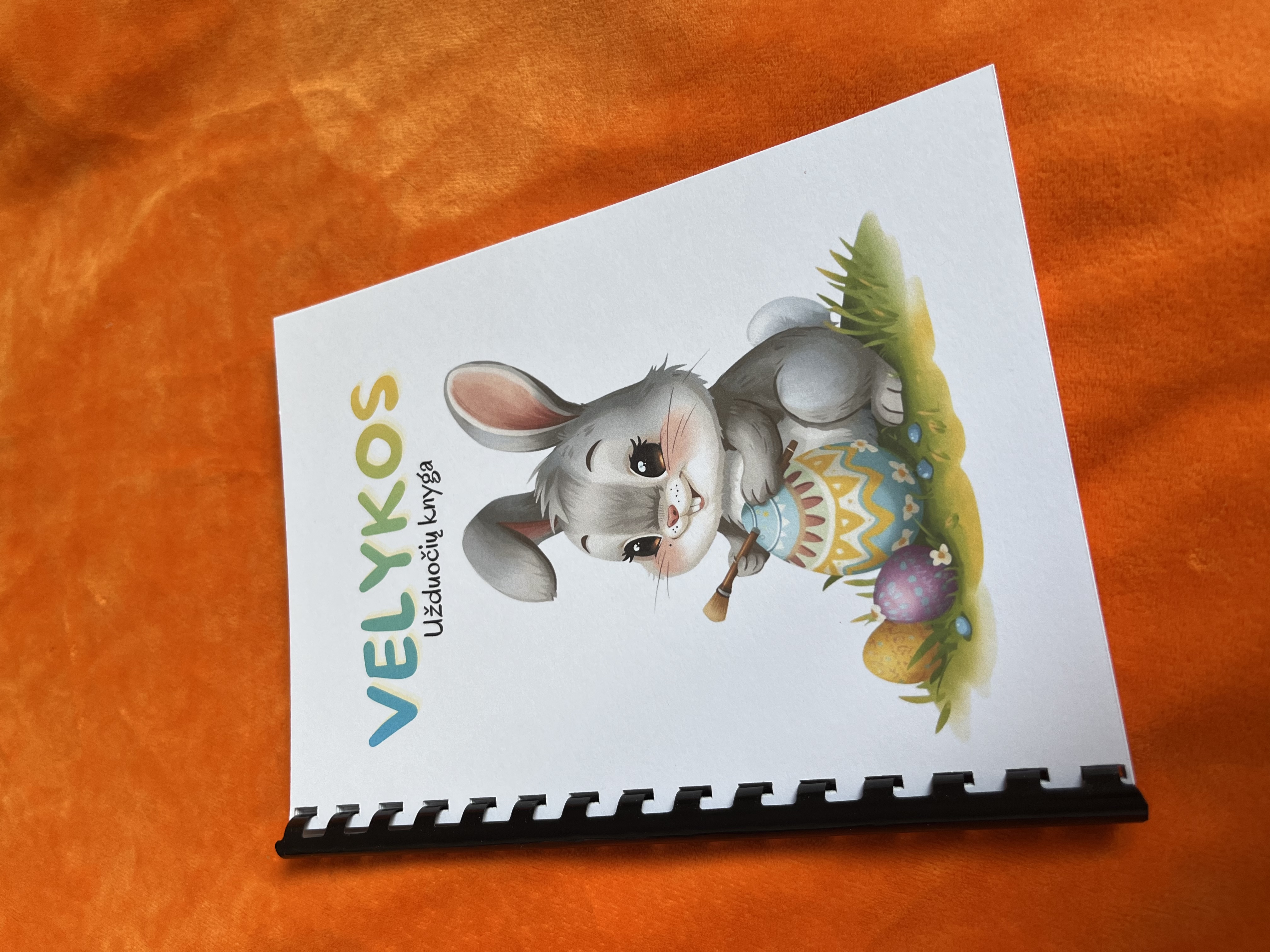 Velykų spalvinimo knygutė