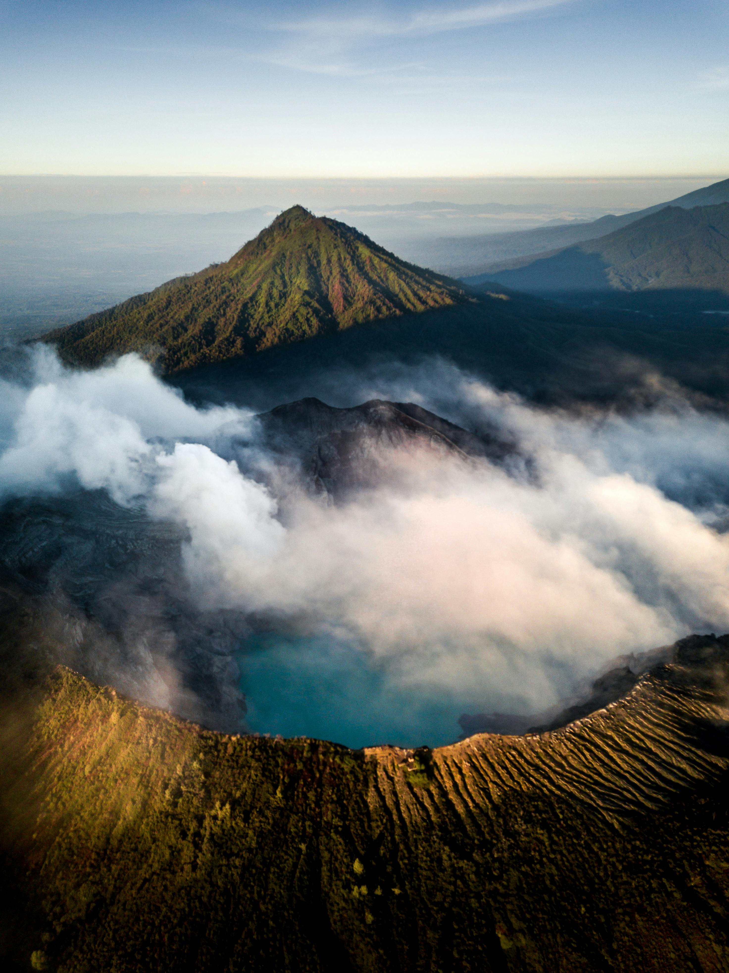 IJEN CRATER TOUR 
