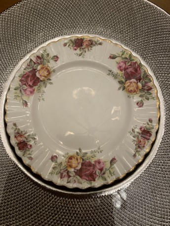 DESERTINĖ LĖKŠTUTĖ ROYAL ALBERT "OLD COUNTRY ROSES", 1 vnt, KAULINIS PORCELIANAS