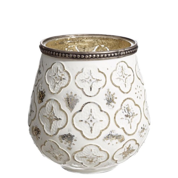 Bougeoir blanc motif design