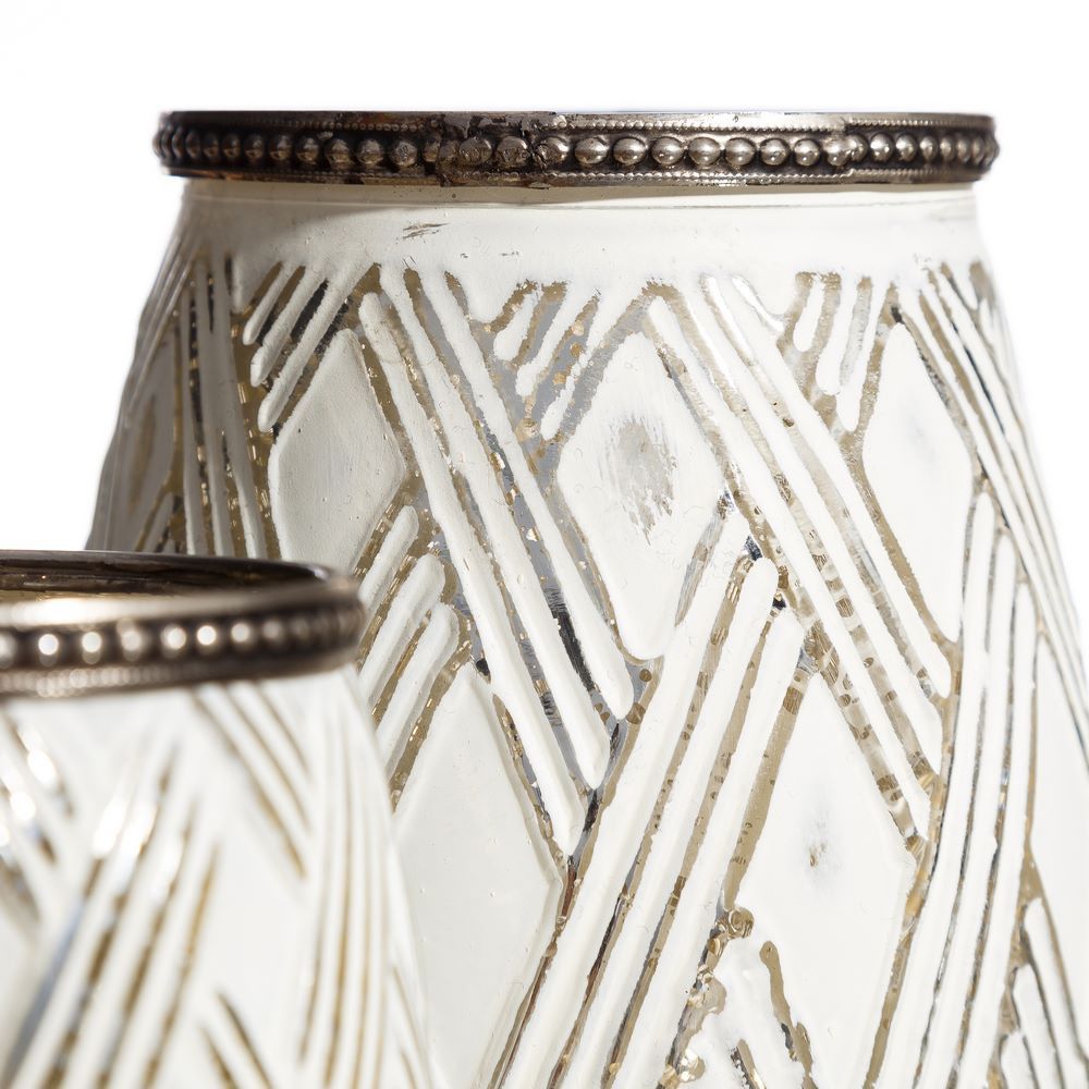 Bougeoir en verre blanc motif rayé