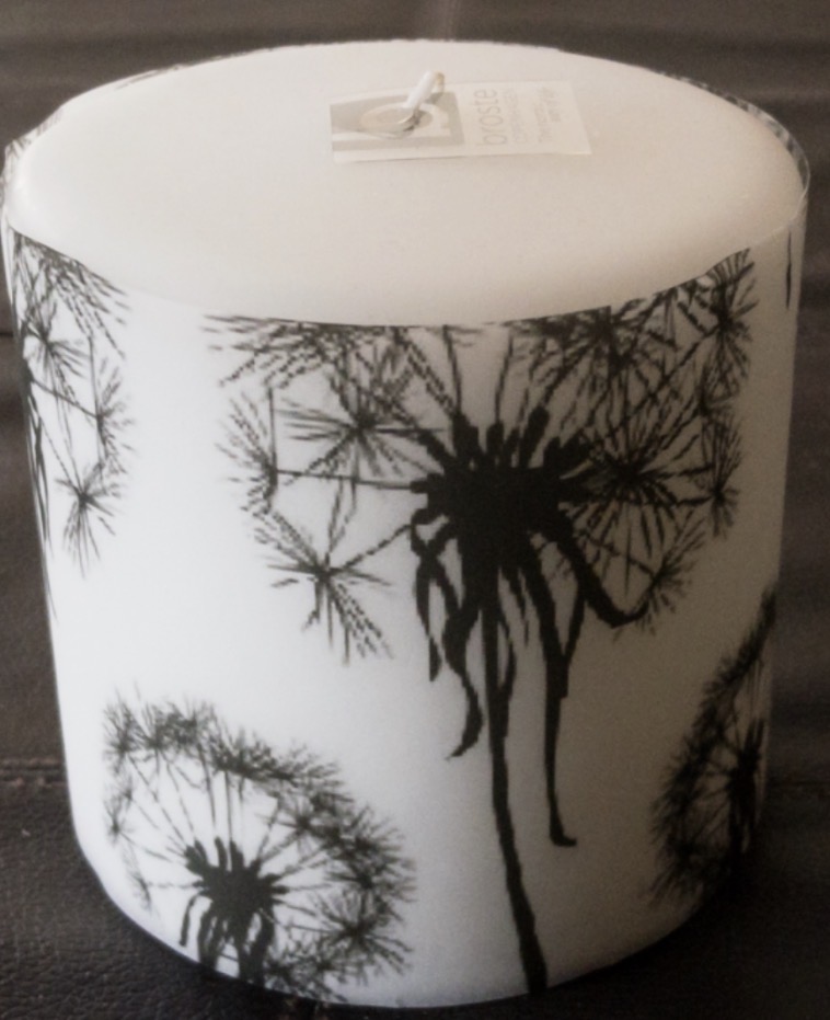 Bougies blanche avec parchemin