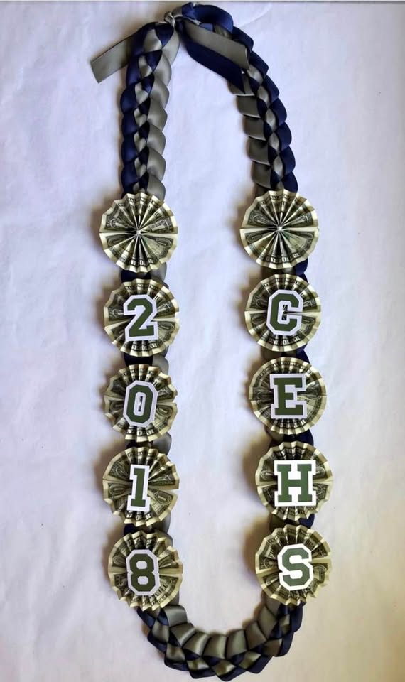 Graduation Money Lei
