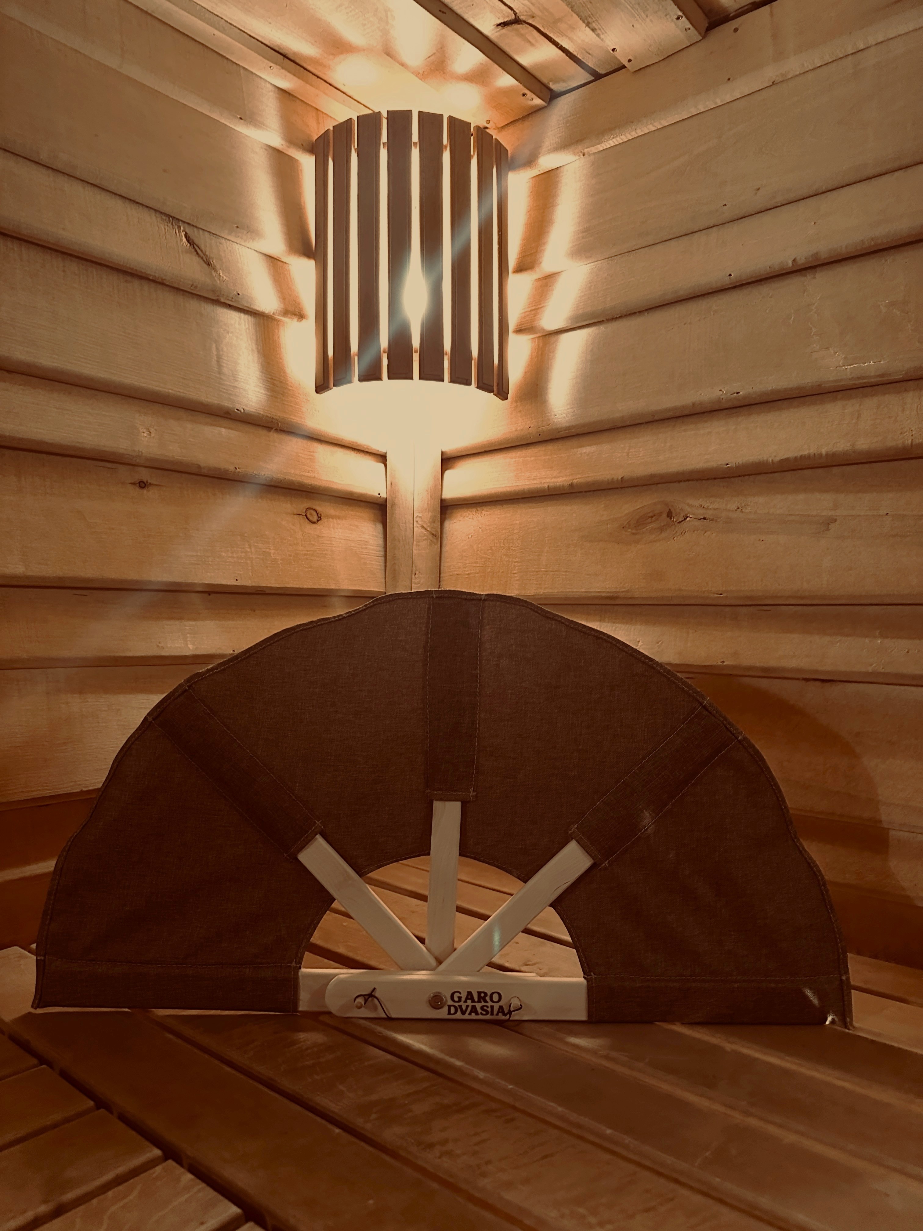 Maža rankų darbo vėduoklė