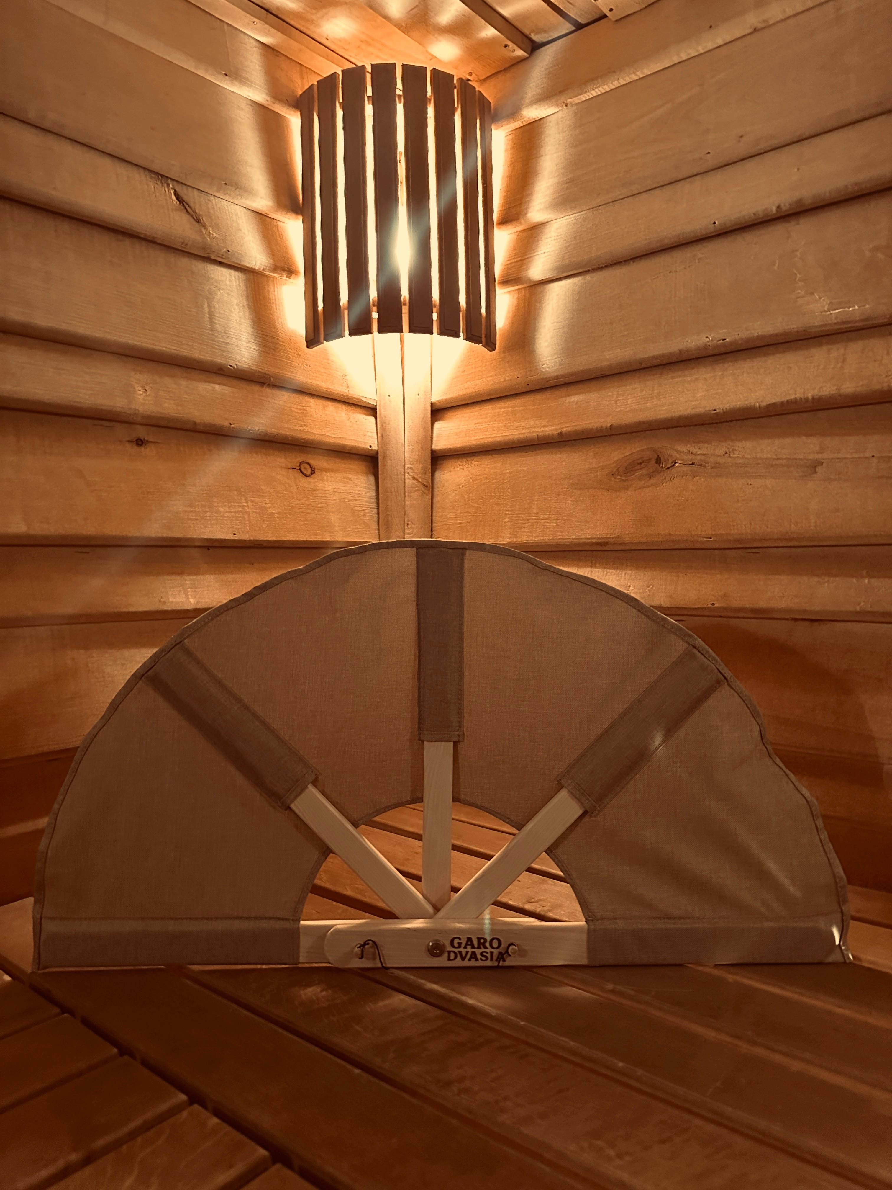 Maža rankų darbo vėduoklė