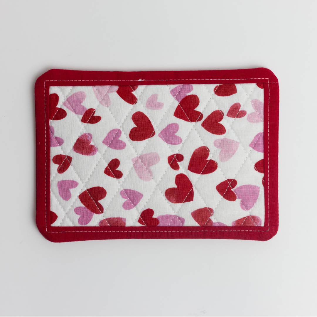 Mug Rug Red/Pink Hearts Cross Pattern