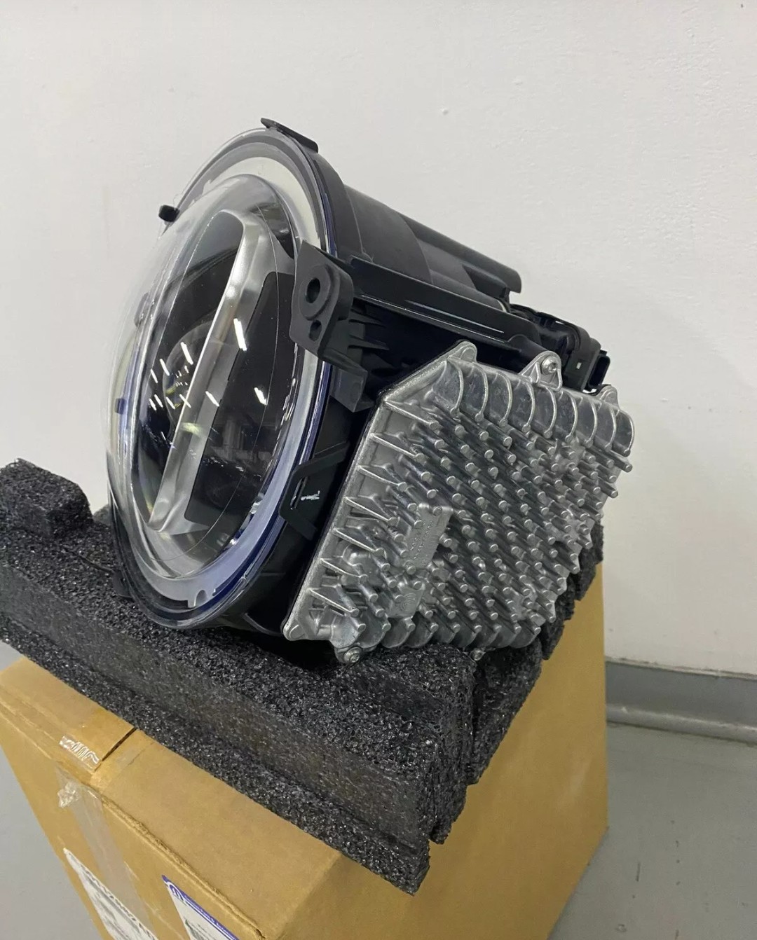 Jeep wrangler original complete New Right Front Headlight 