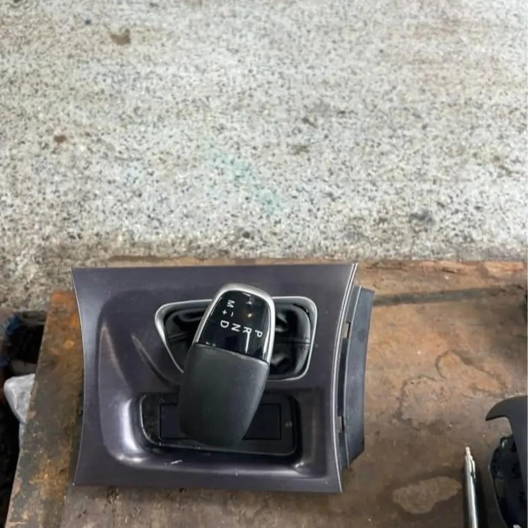 2022 Dodge Charger 8 speed gear shifter