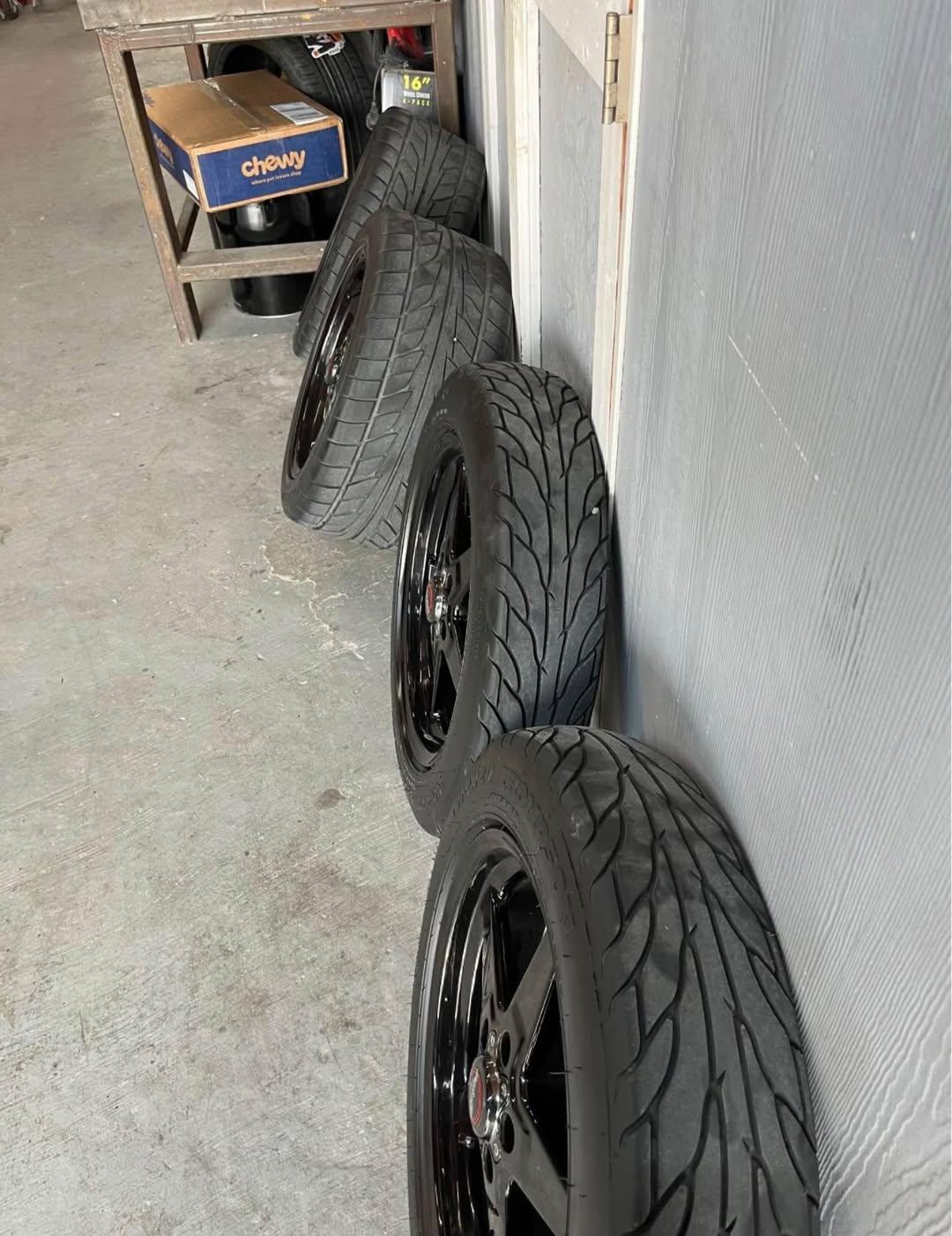 Mustang race star wheels 