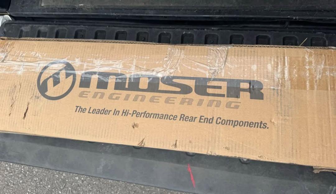 1979-93 MUSTANG MOSER 31  SPLINE 5 LUG AXLES