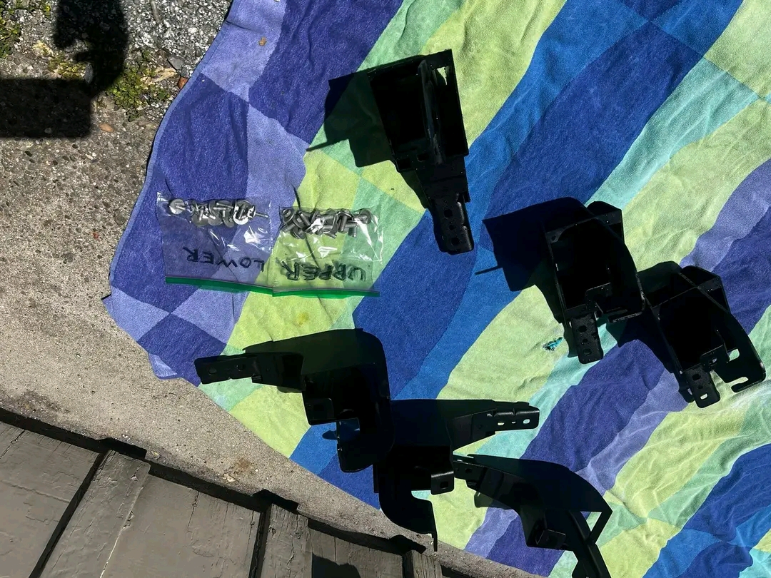 Side steps off 2025 Chevy 2500 HD. 