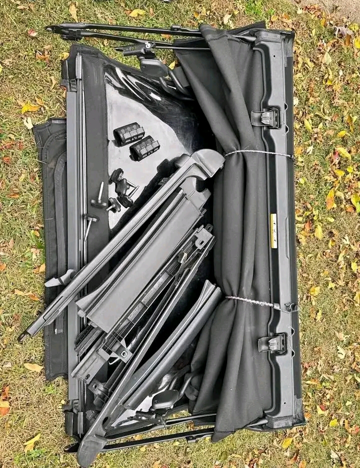 black twill soft top off a 2007 jeep wrangler jku,