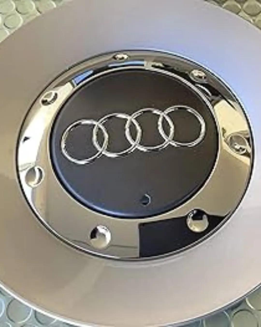 Wheel center cap 17 Audi S3 8L OEM.