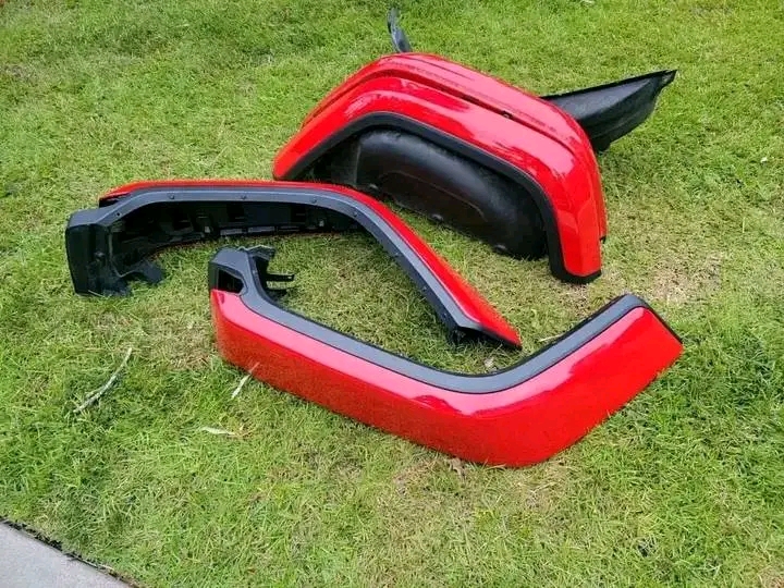 Set of 4 firecracker front and rear fenders off 2021 Sarah JLU. Will fit any 2018-2022 Wrangler JL or JLU