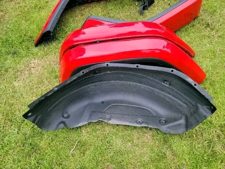 Set of 4 firecracker front and rear fenders off 2021 Sarah JLU. Will fit any 2018-2022 Wrangler JL or JLU