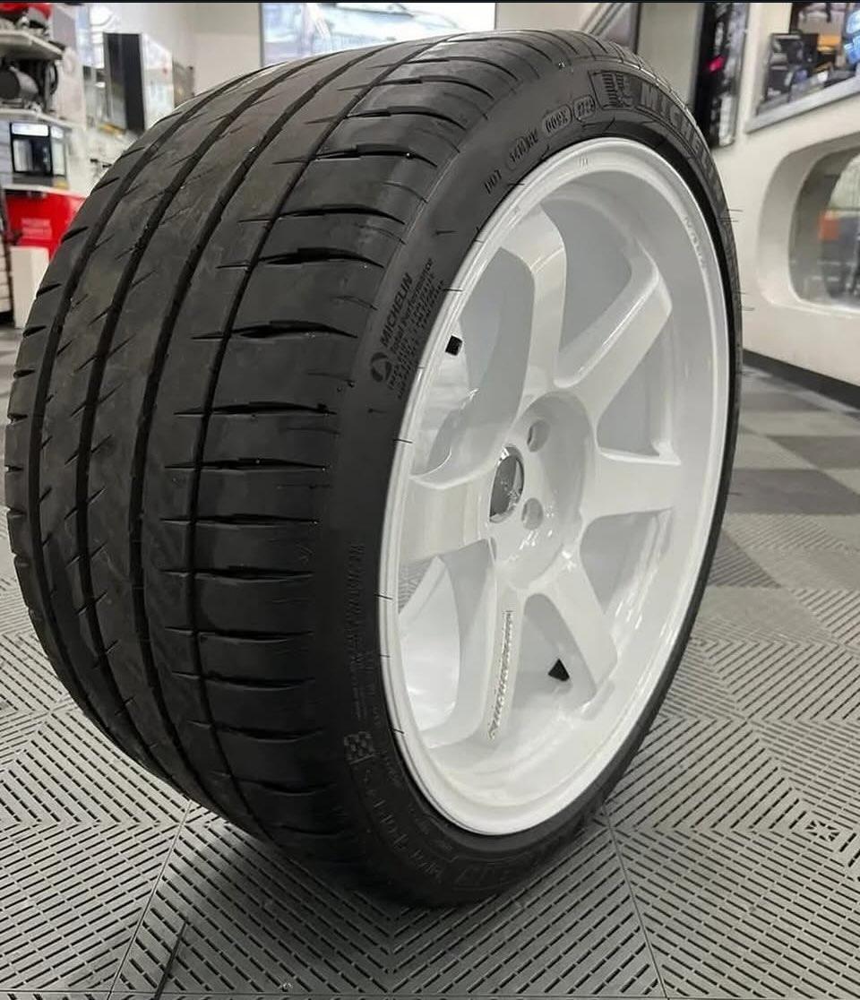 TE37Ultra M-spec  Color- Dash white  Tires: Michelin Pilot Sport 4s