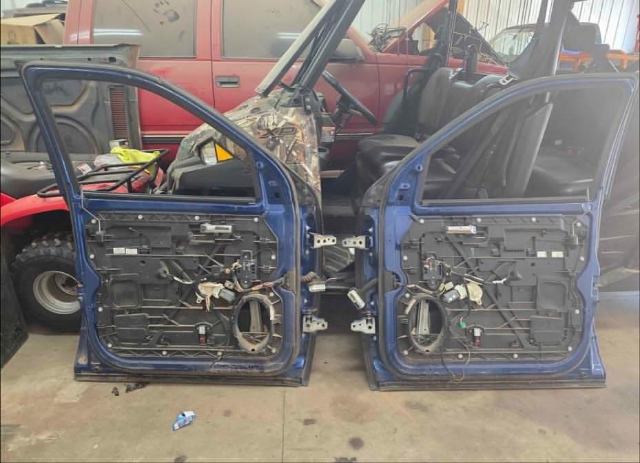 2018 Dodge ram doors 