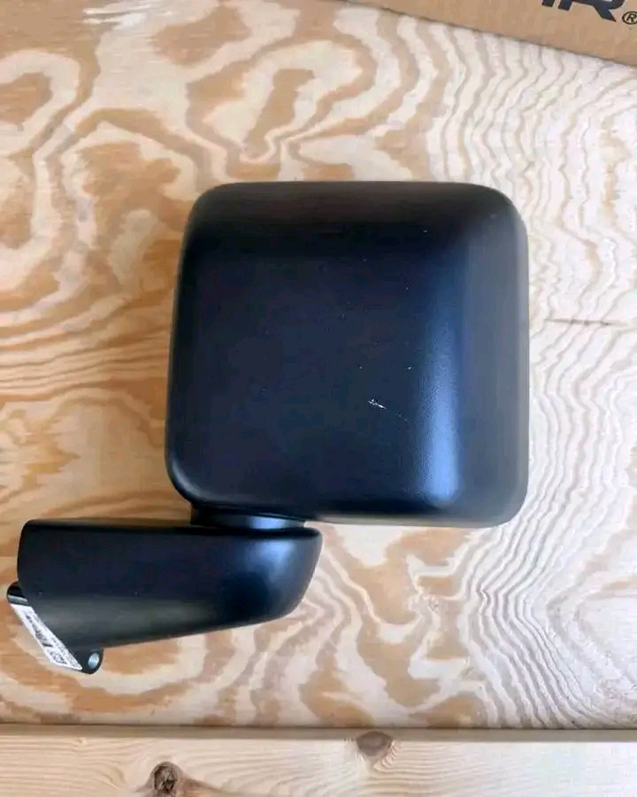2018+ Jeep Wrangler JL /  Gladiator JT (20-24) Driver Side Mirror. 