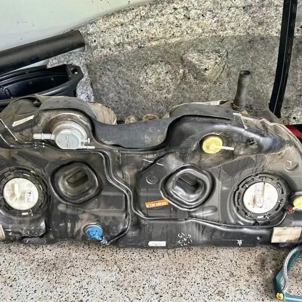 2015-21 hellcat gas tank 