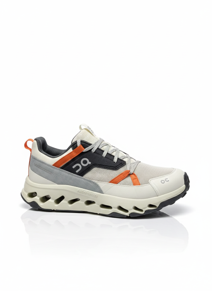 On Cloudwander Sneaker