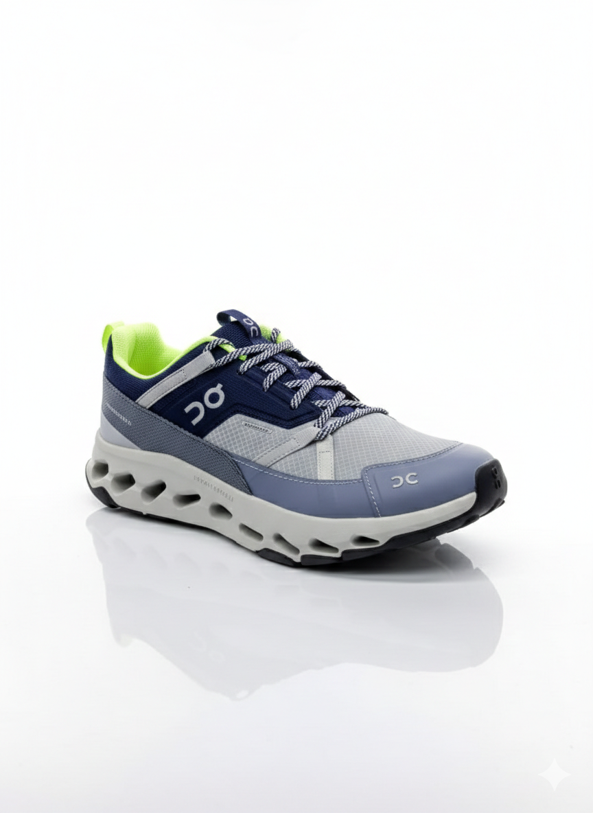 On Cloudwander Sneaker