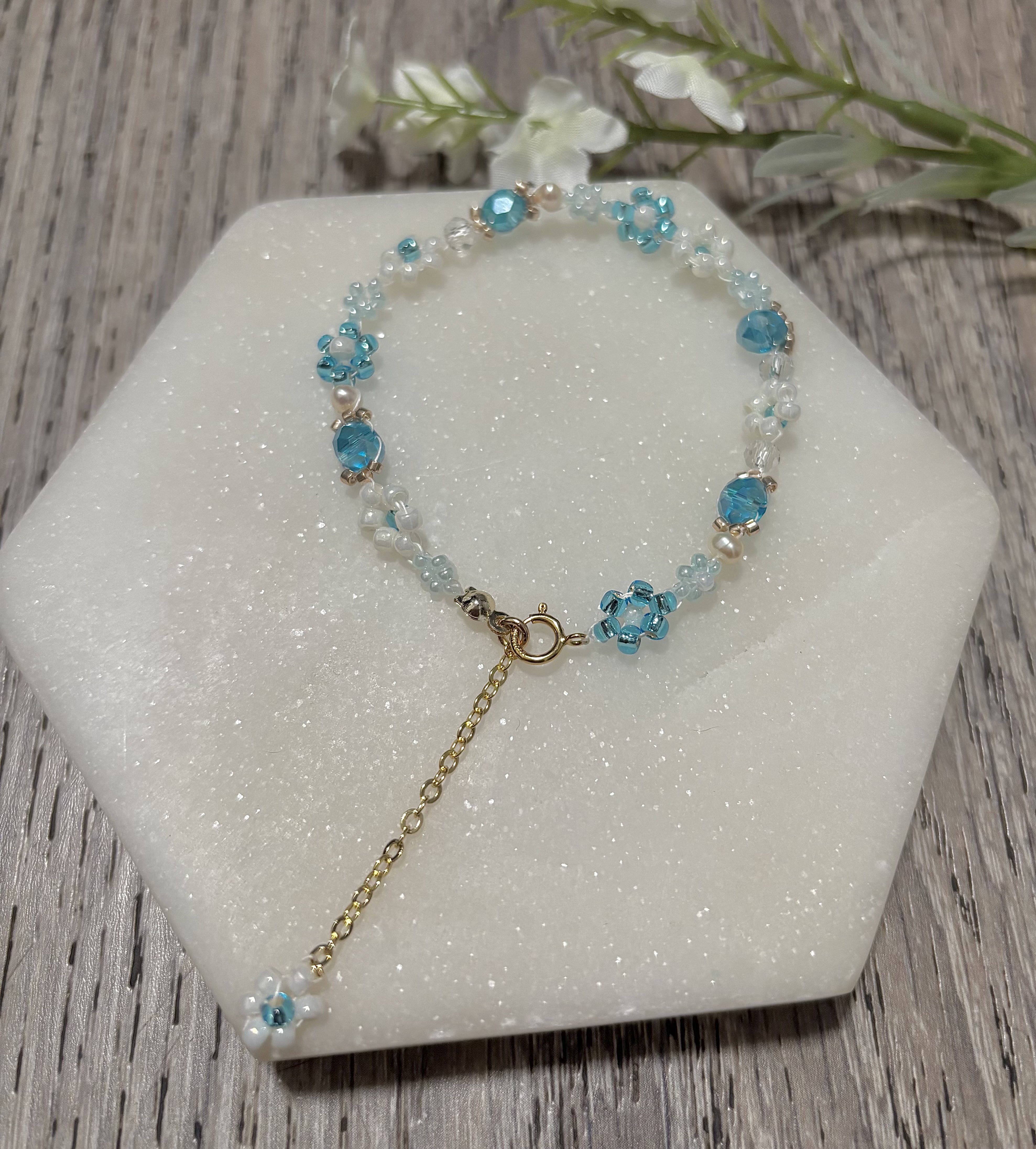 Handmade Blue Daisy Flower Beaded Bracelet