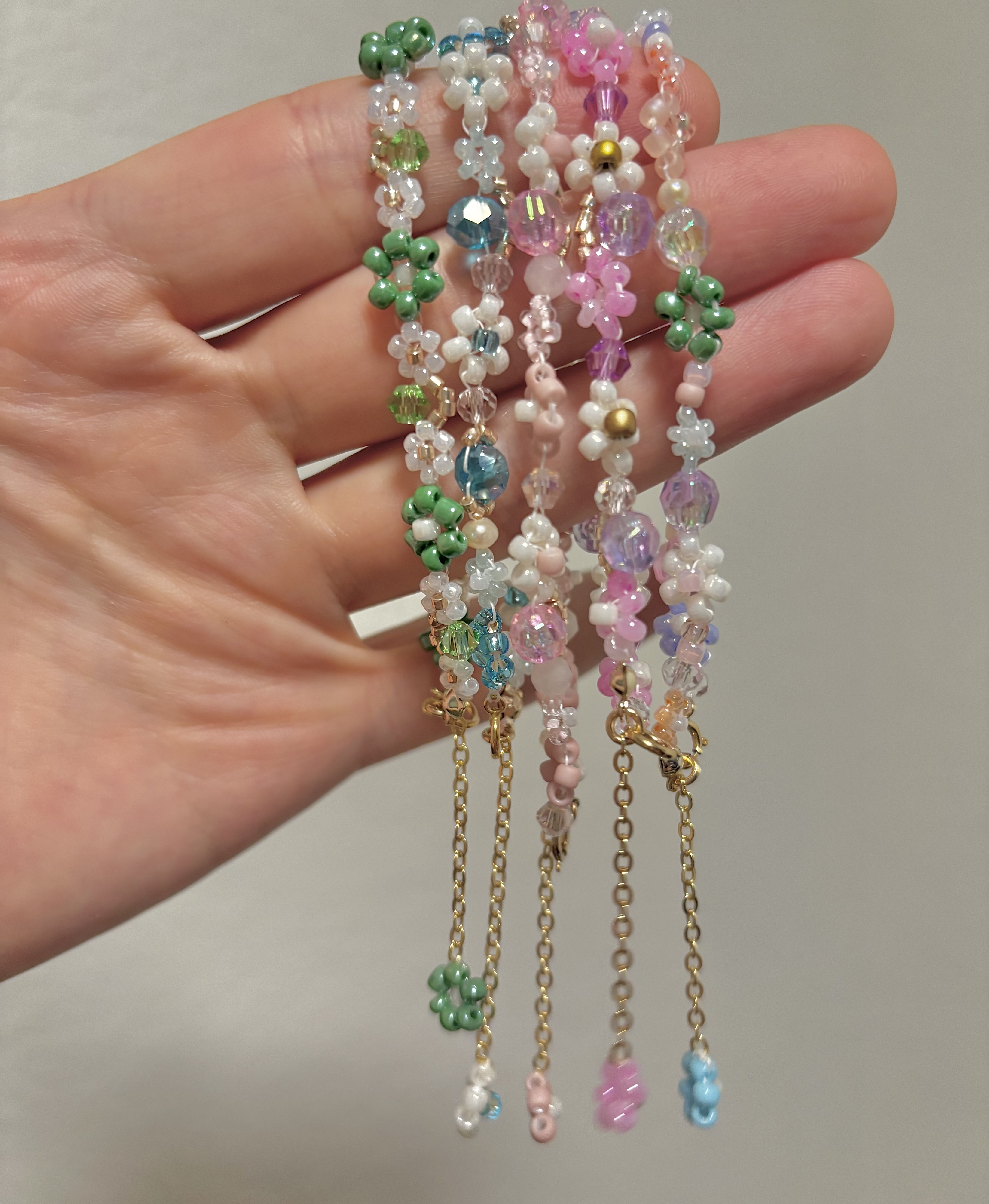 Handmade Green Daisy Flower Beaded Bracelet