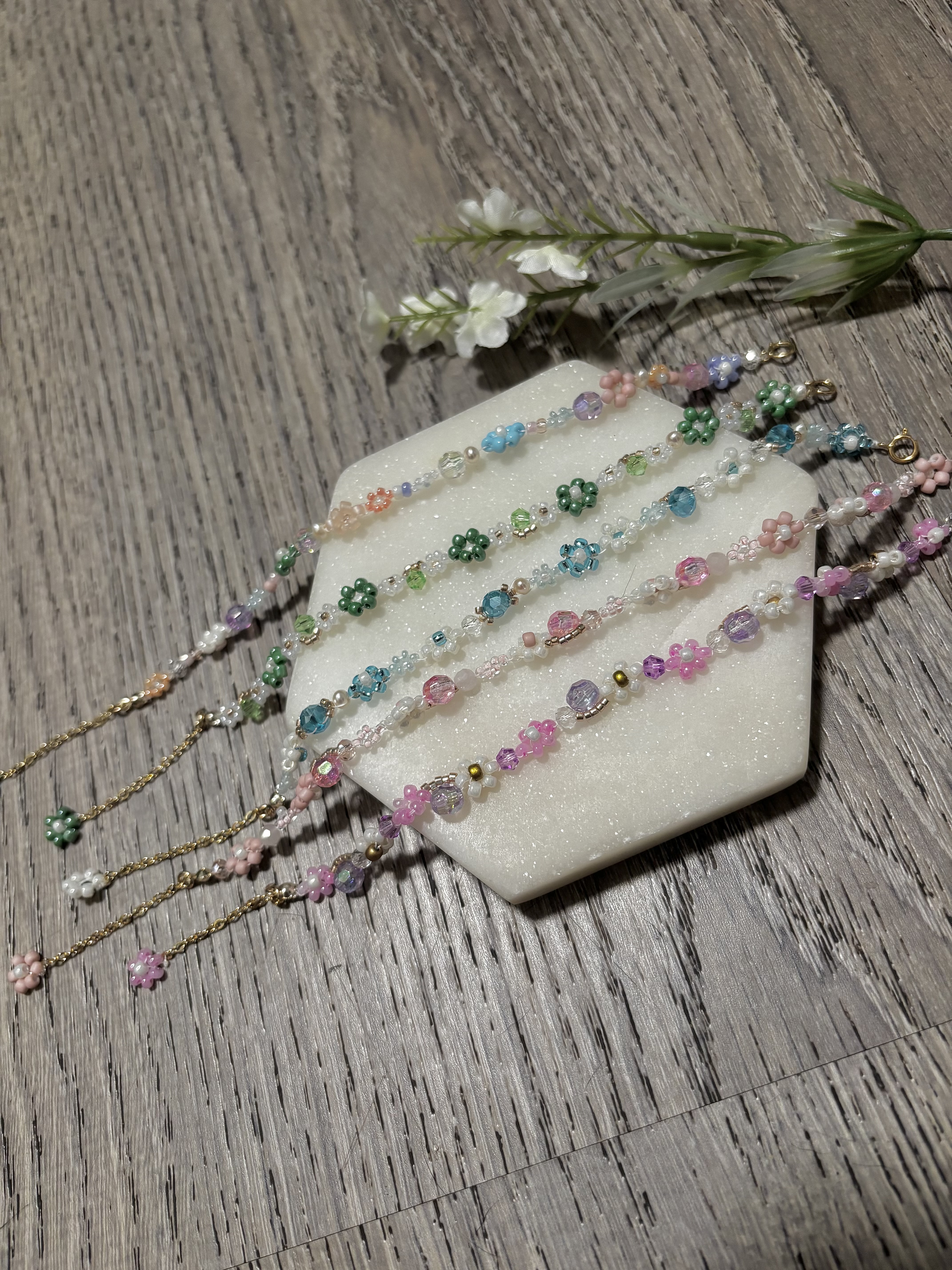 Handmade Green Daisy Flower Beaded Bracelet