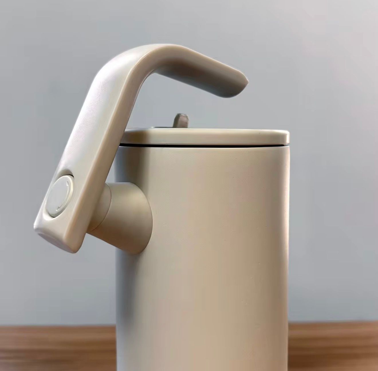 Taza térmica con tapa hermética 