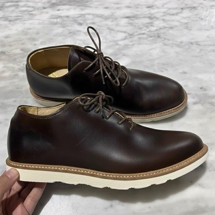 Larantuka Sepatu Derby Kulit dari Bajalan