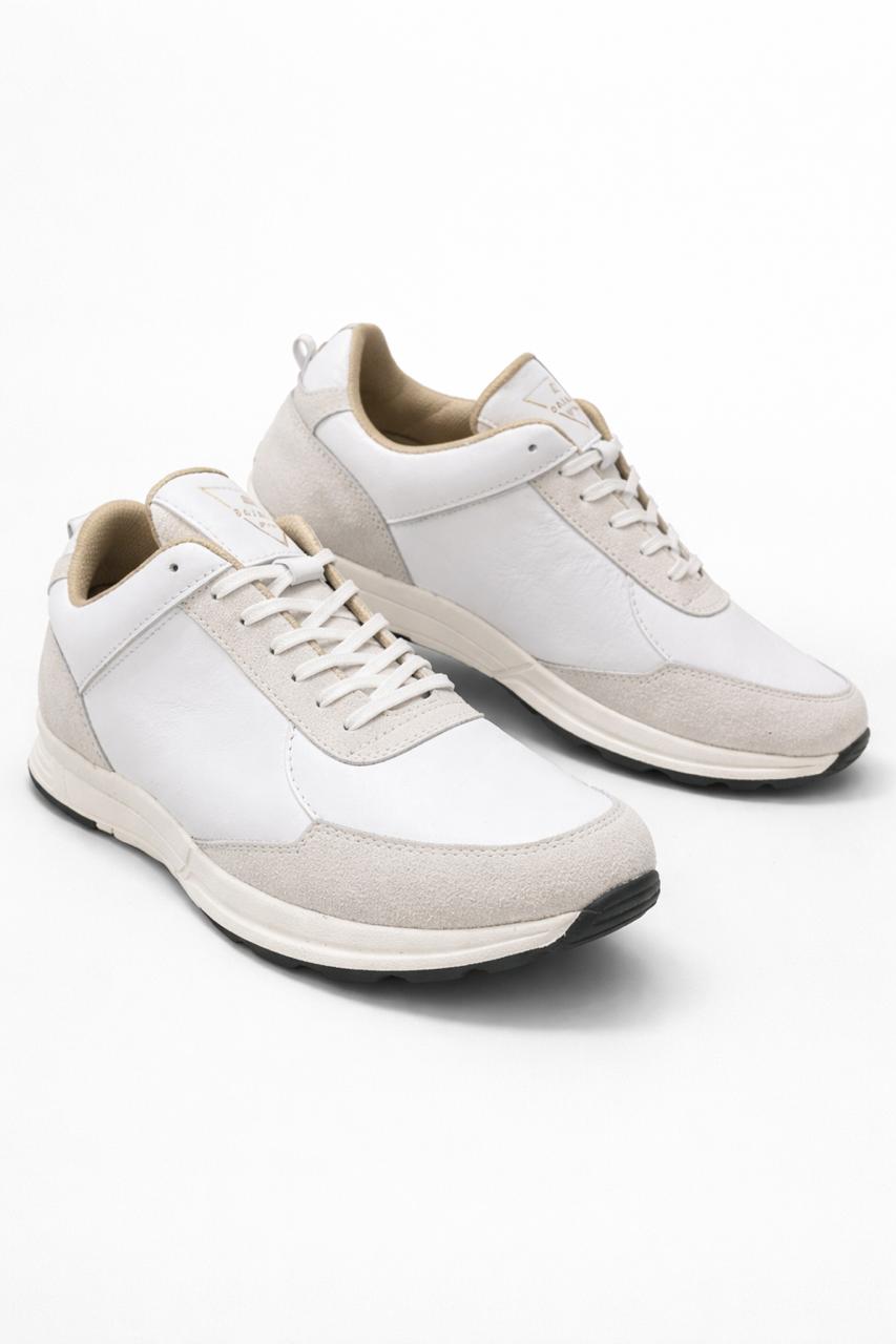 Oelomin sepatu Sneaker dari Bajalan