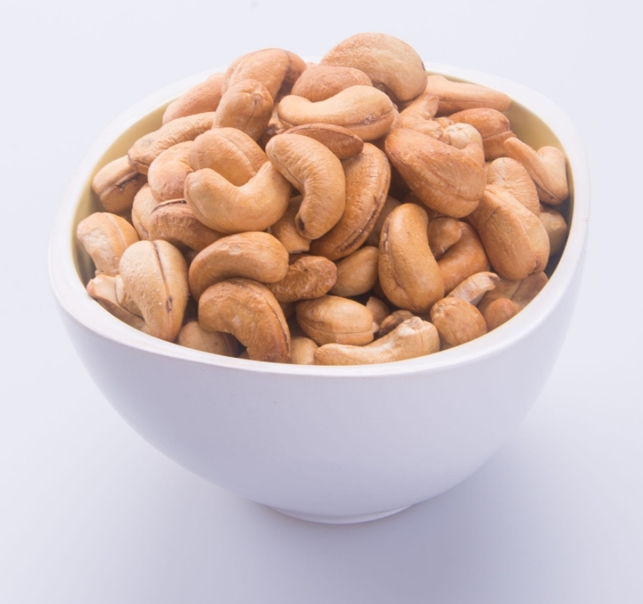 Healthy cashews 
