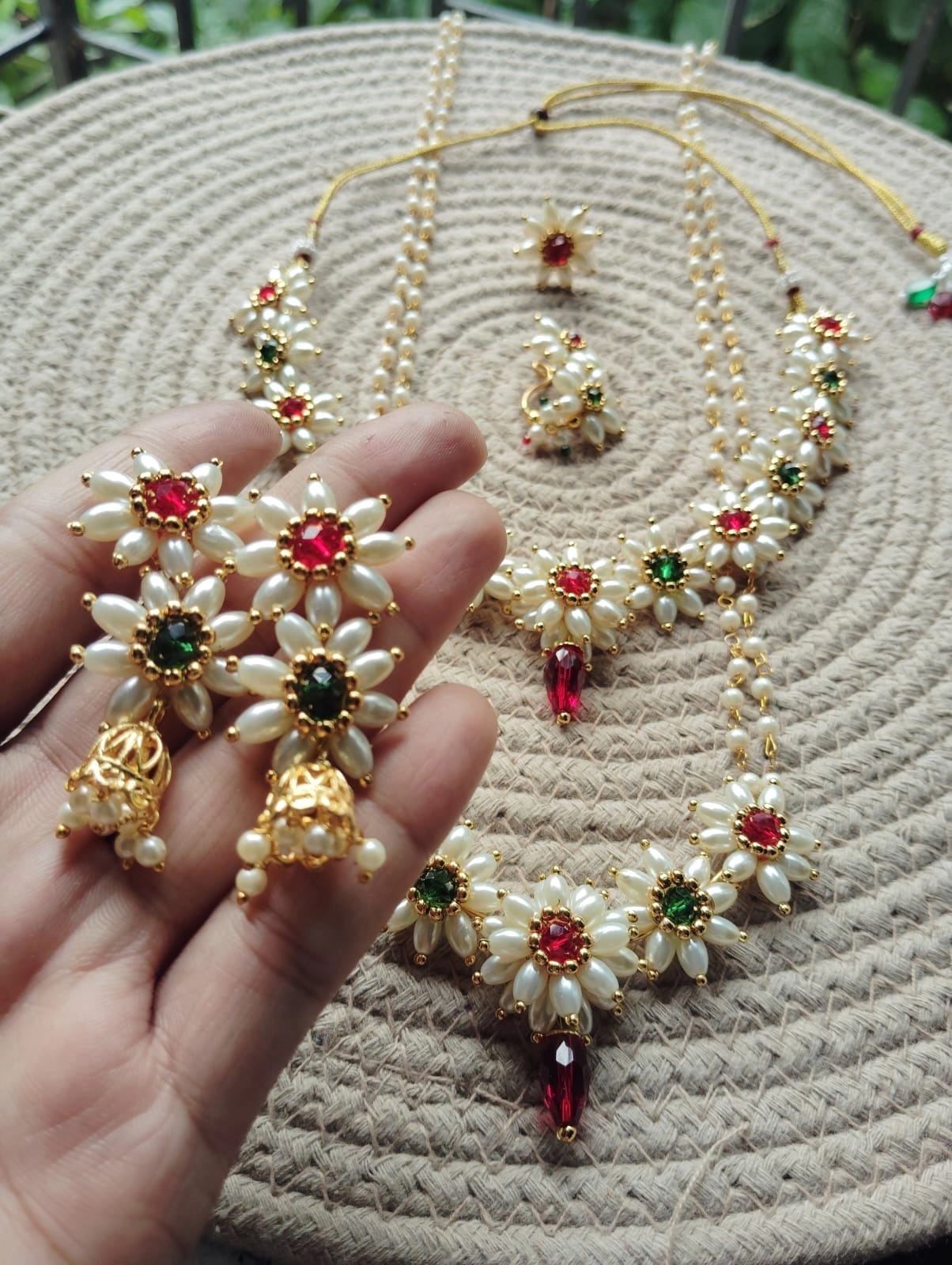 Parijatak Saaj – Traditional Red & Green Jewelry Set