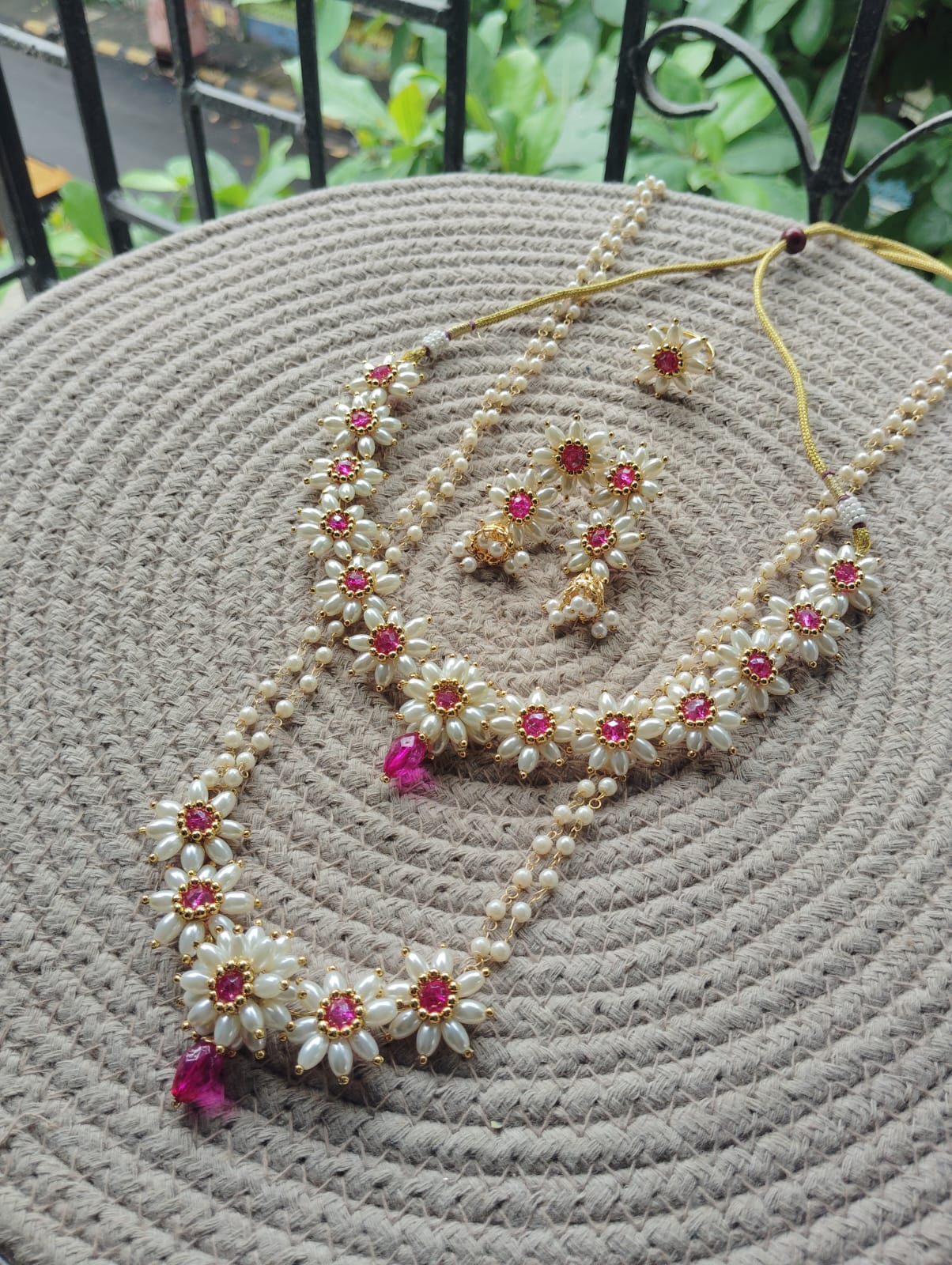 Parijatak Saaj – Traditional Pink Floral Pearl Collection