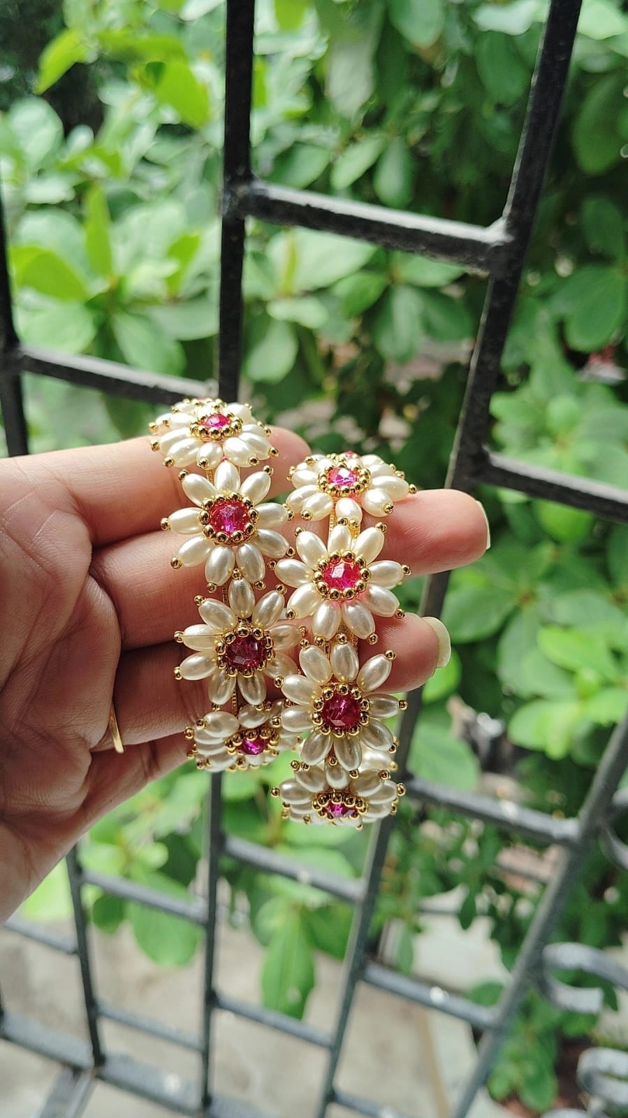 Parijatak Saaj Bangles – Pink Floral Pearl Kadas