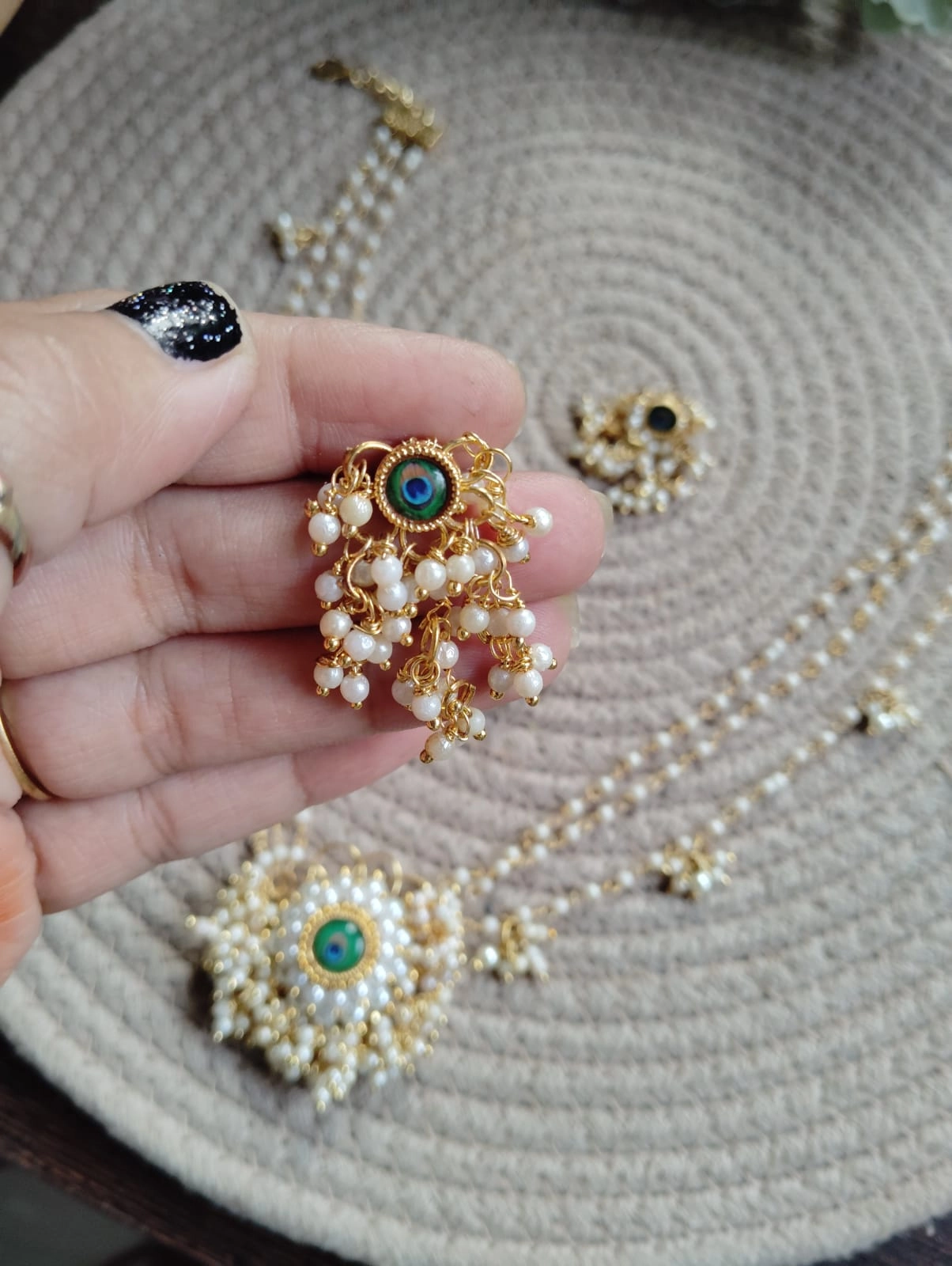 Mor Pankh Chakor Necklace – Majestic Peacock Pearl Ensemble