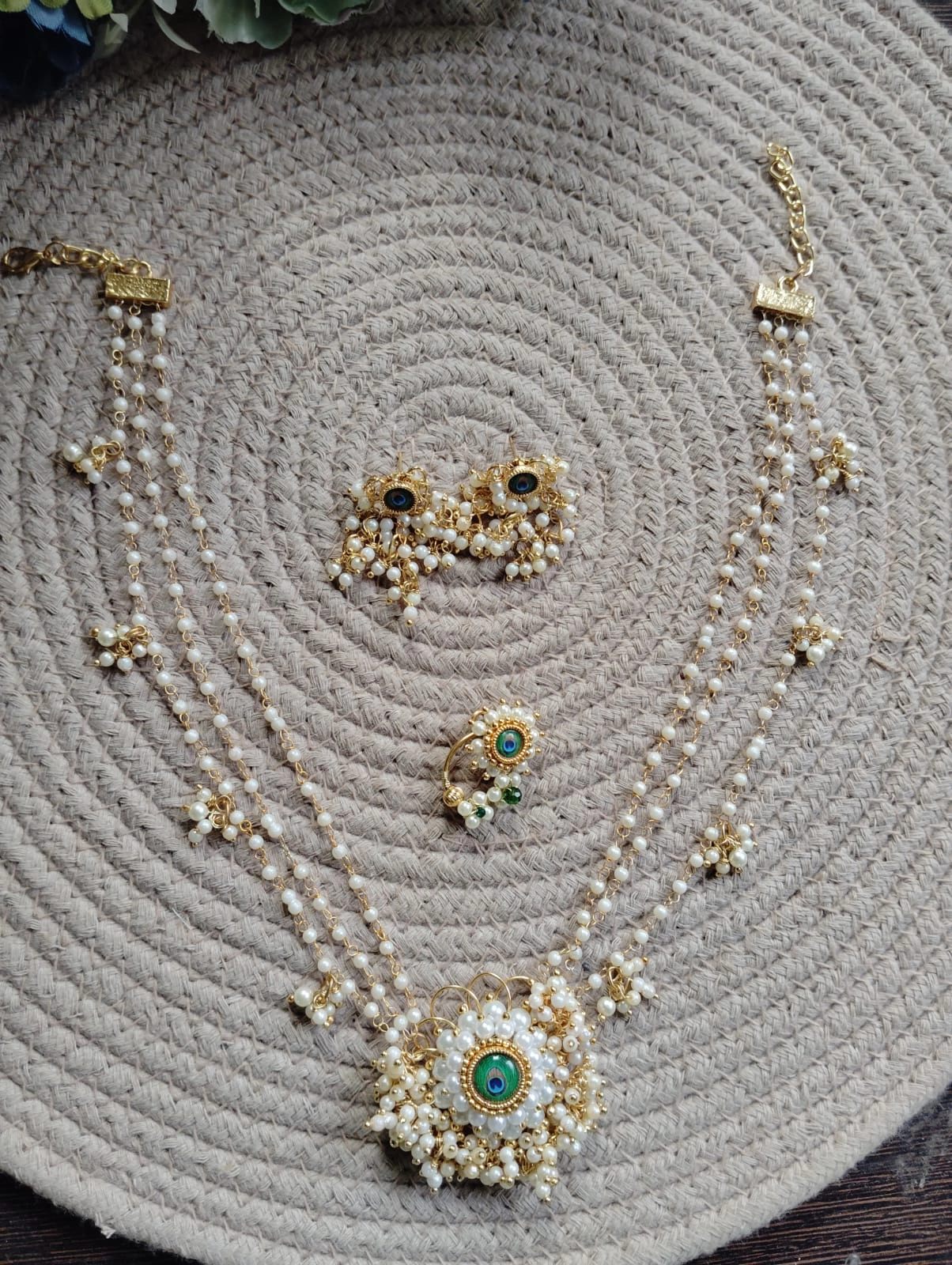 Mor Pankh Chakor Necklace – Majestic Peacock Pearl Ensemble