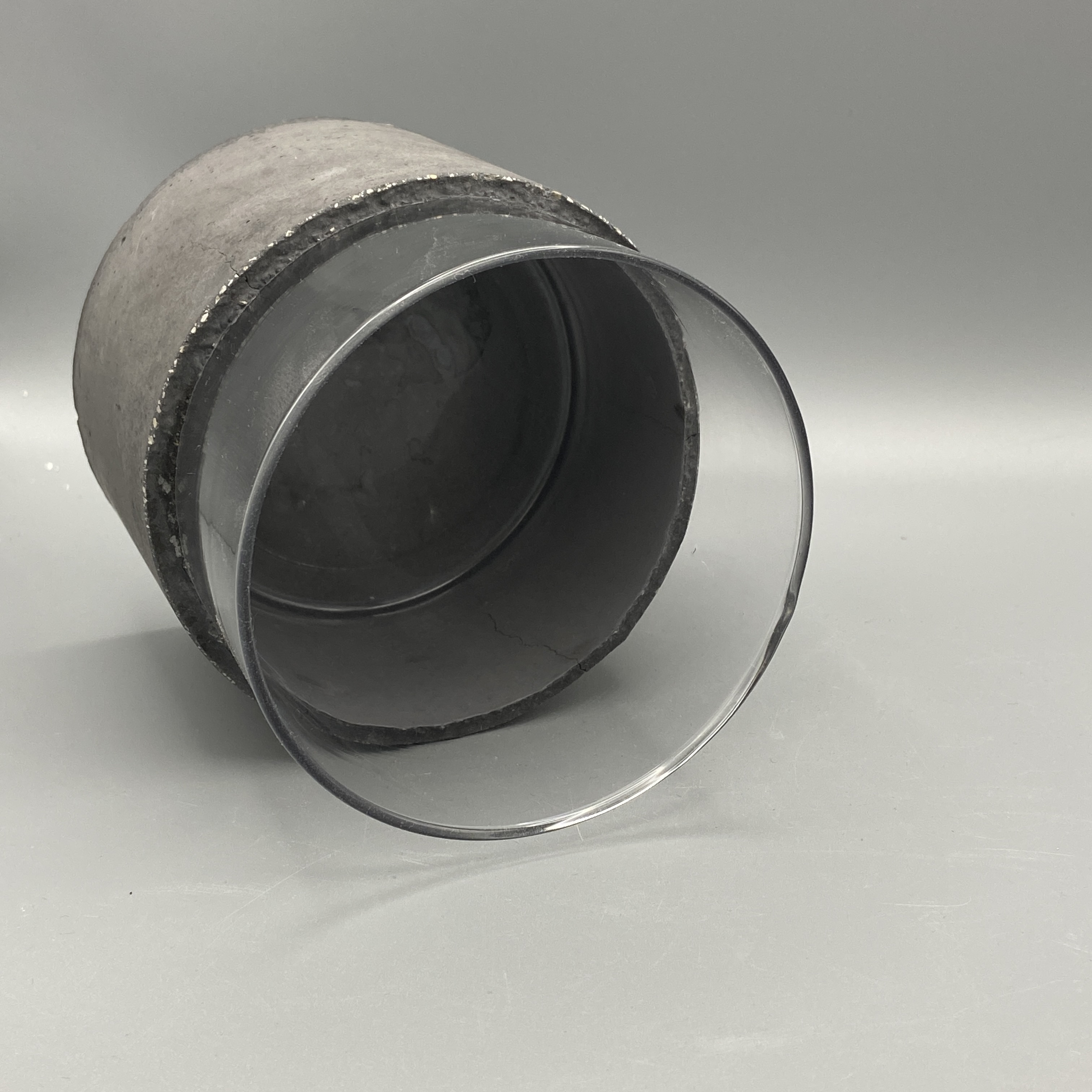 Glas-Beton-Windlicht oder Vase