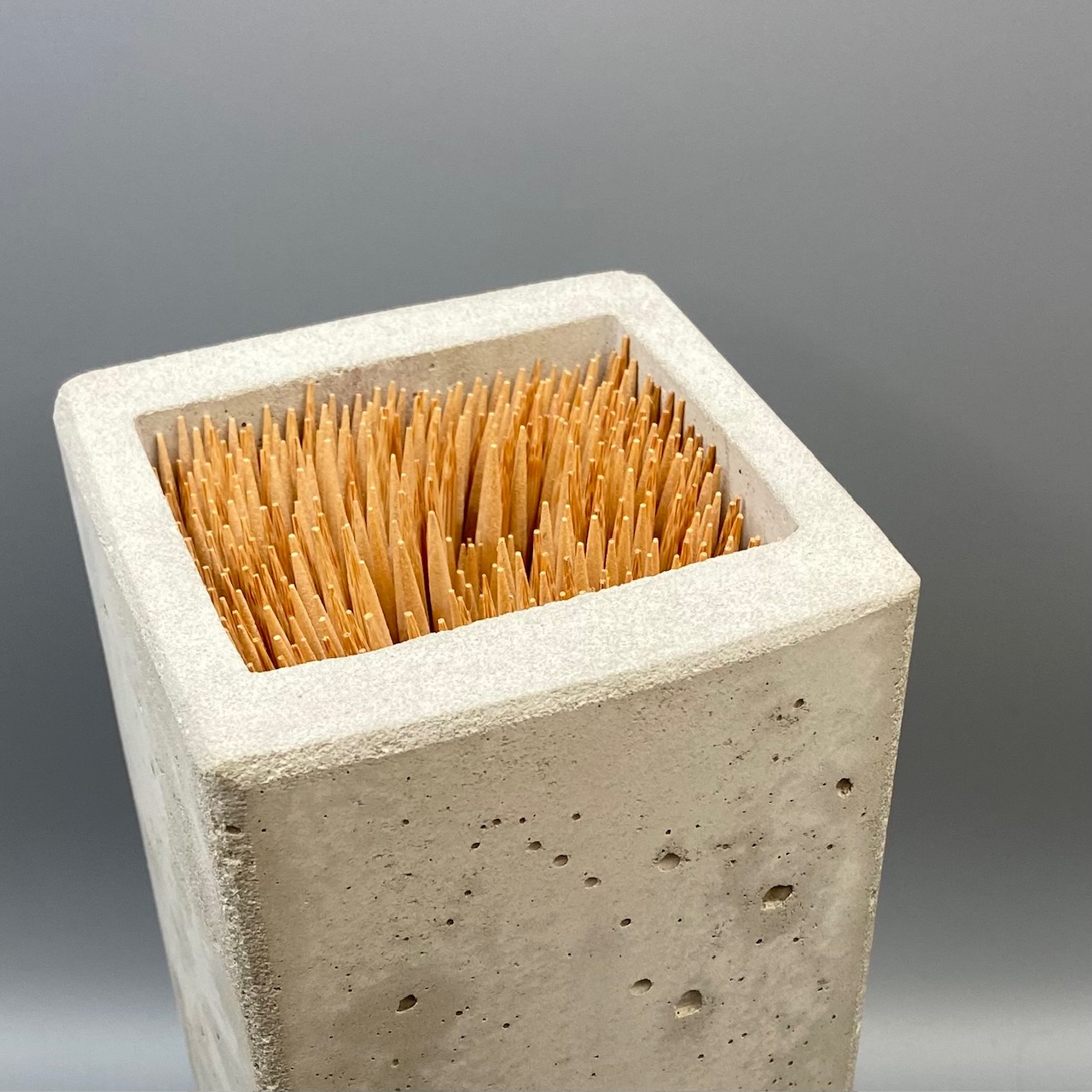 Messerblock aus Beton