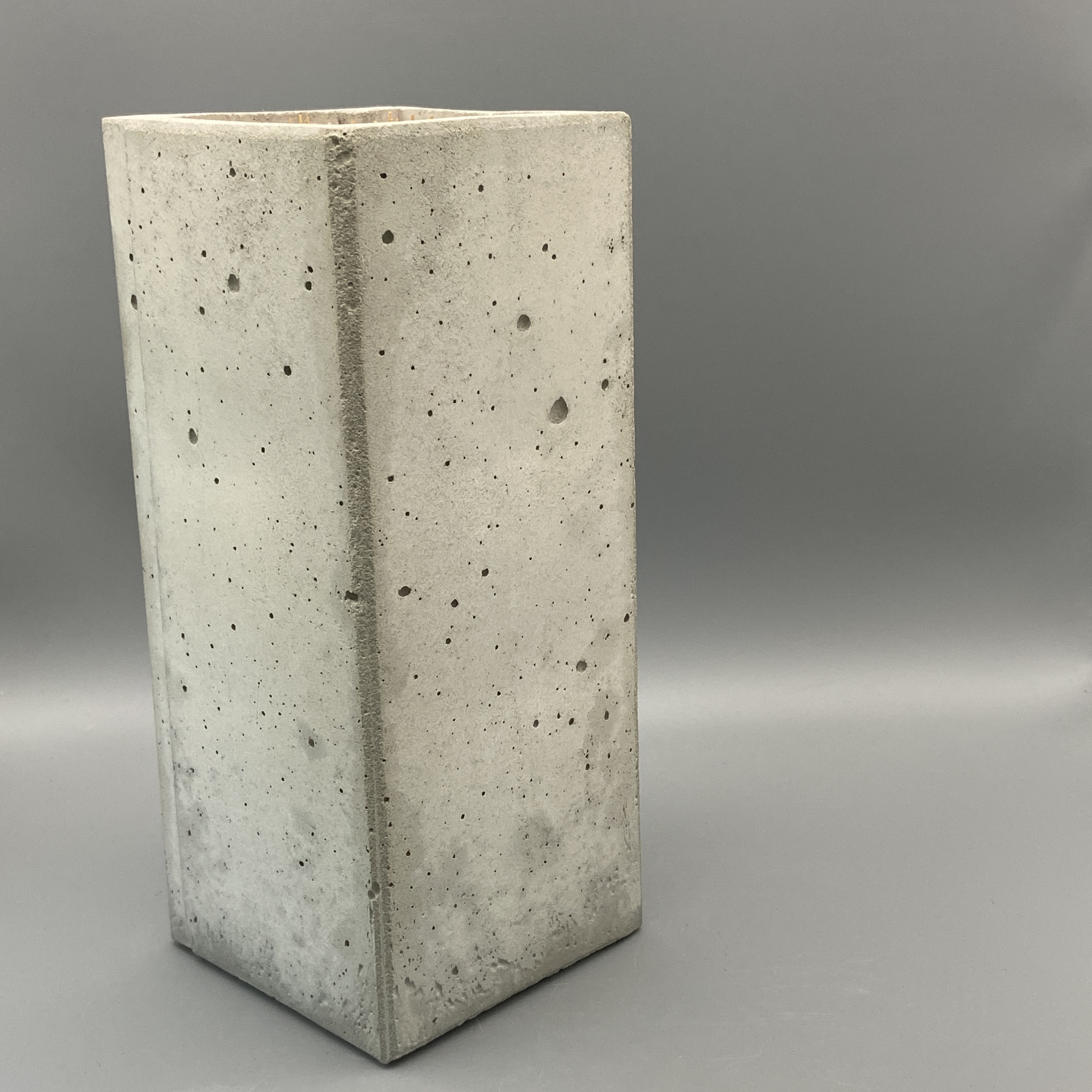 Messerblock aus Beton
