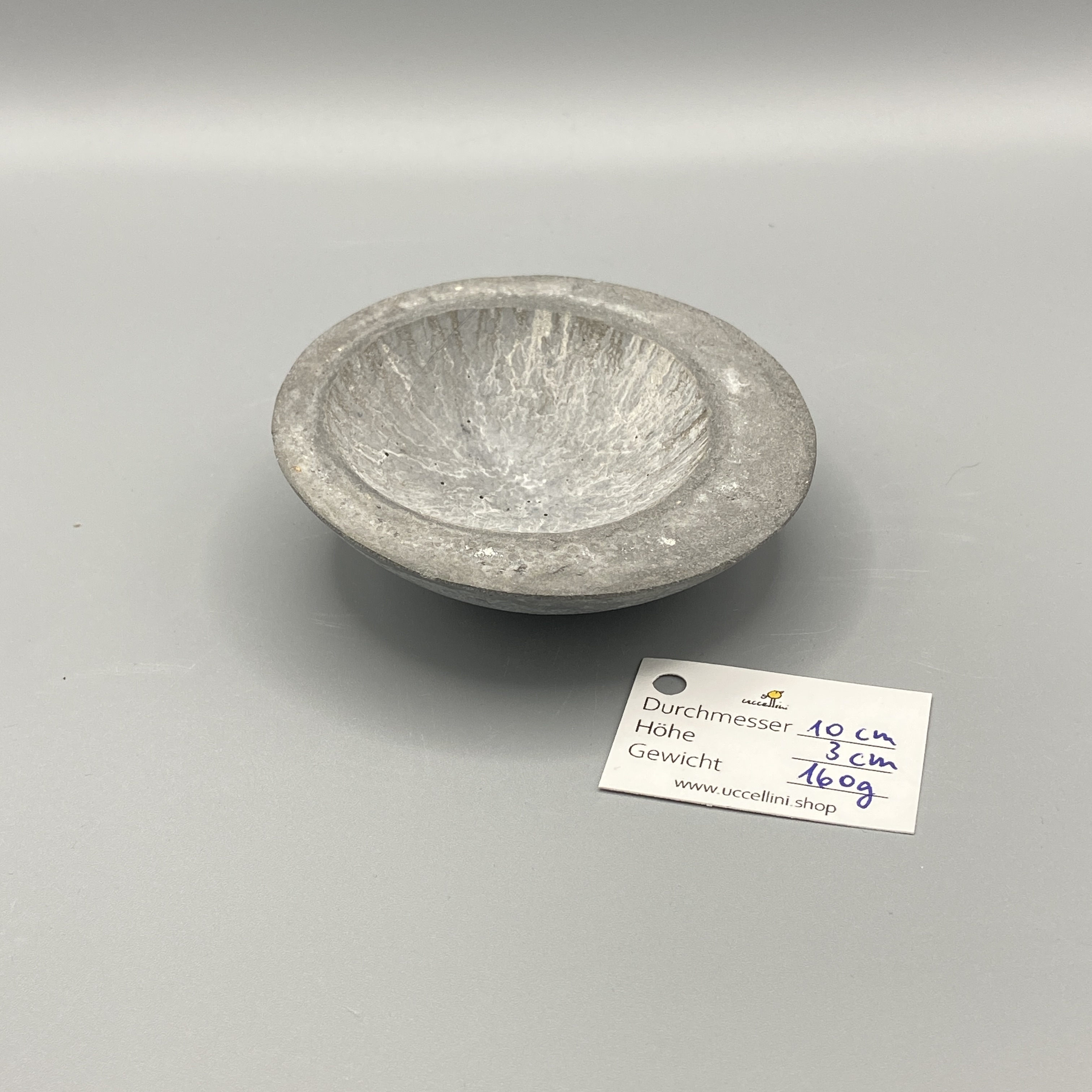 Kleine Betonschale