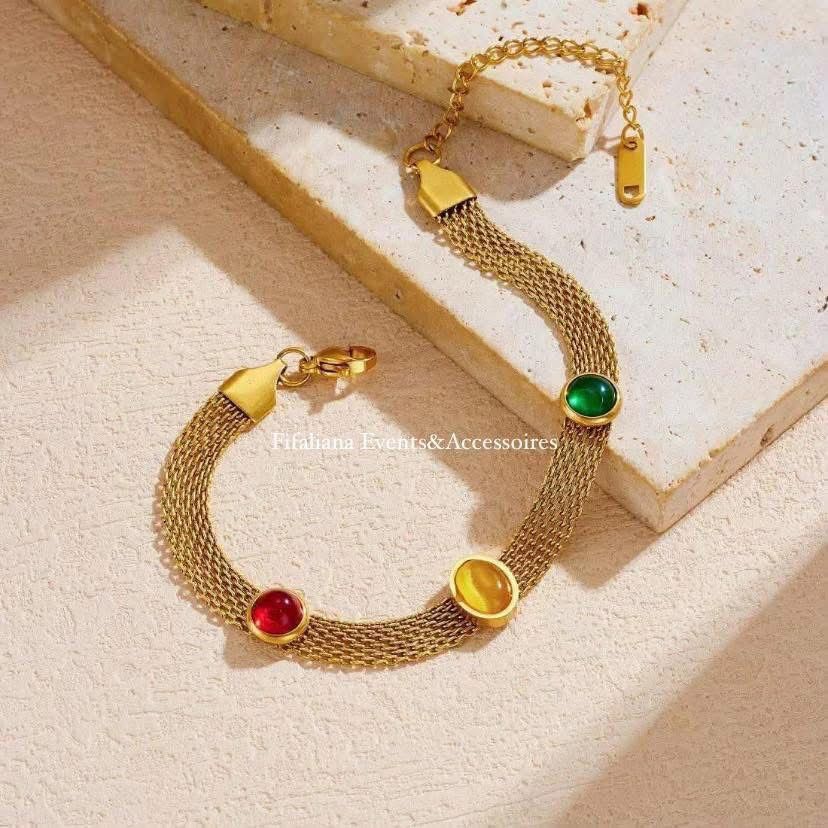 Elegant  3 Stone Gold Mesh Bracelet