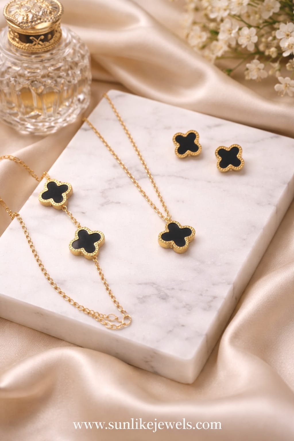 Black Clover Jewelry Set