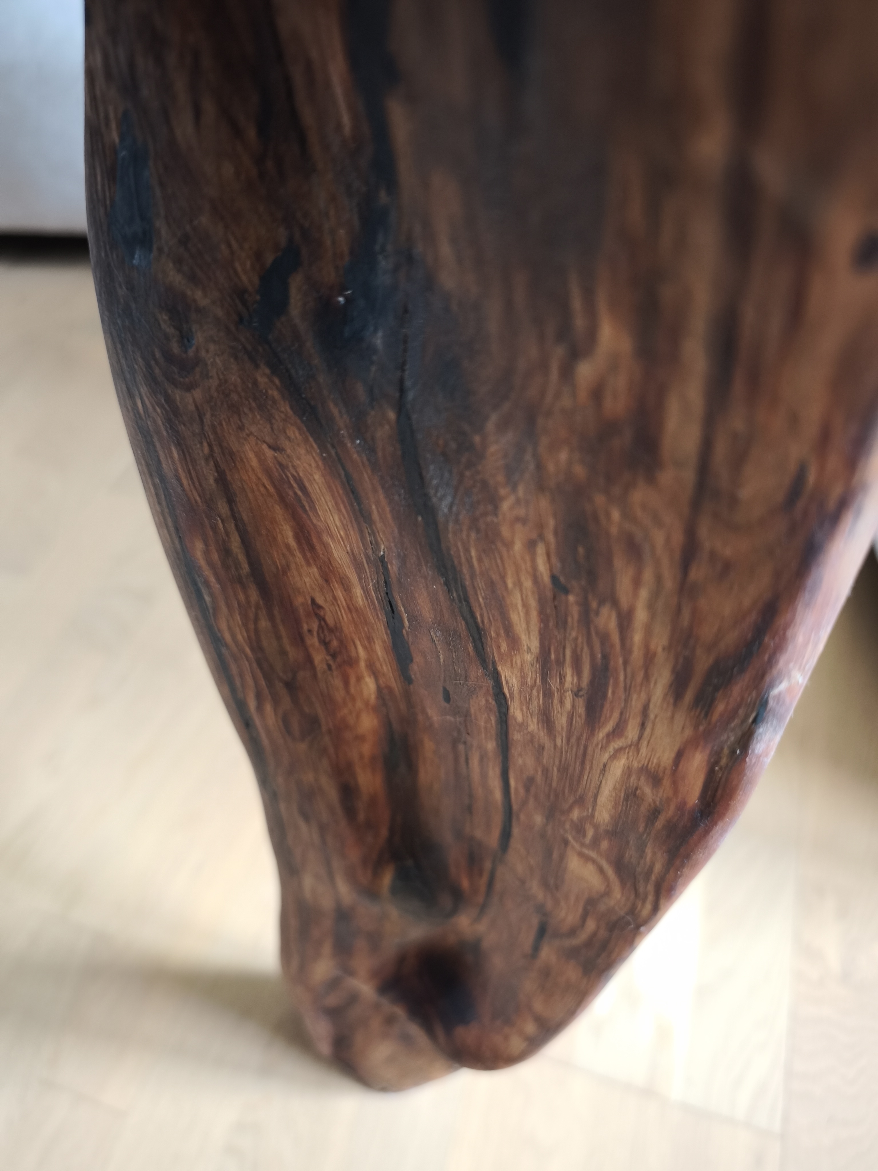 Unikalus svetainės staliukas