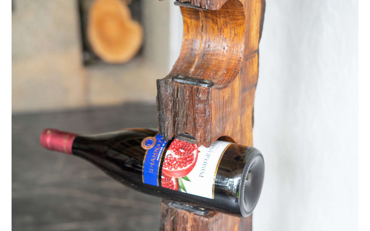 Medinis vyno butelių stovas